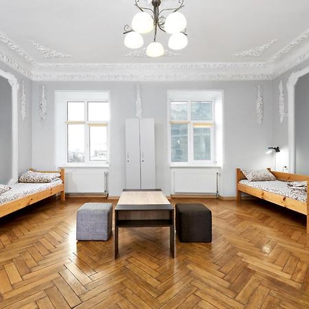 Premium Hostel Lviv Extérieur photo