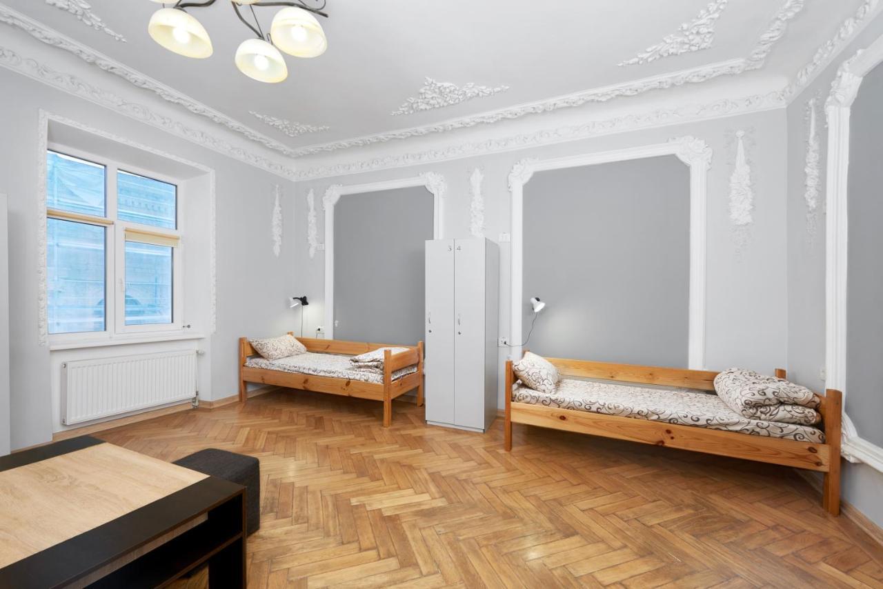 Premium Hostel Lviv Extérieur photo